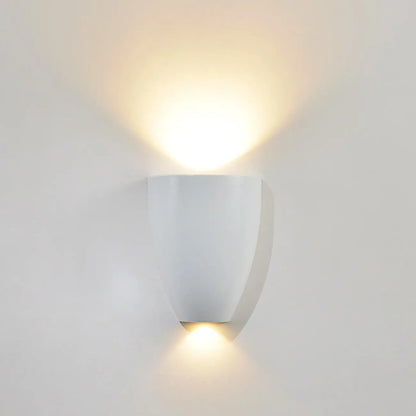 Modern Black Wall-Mounted LED Vanity Light for Bathroom