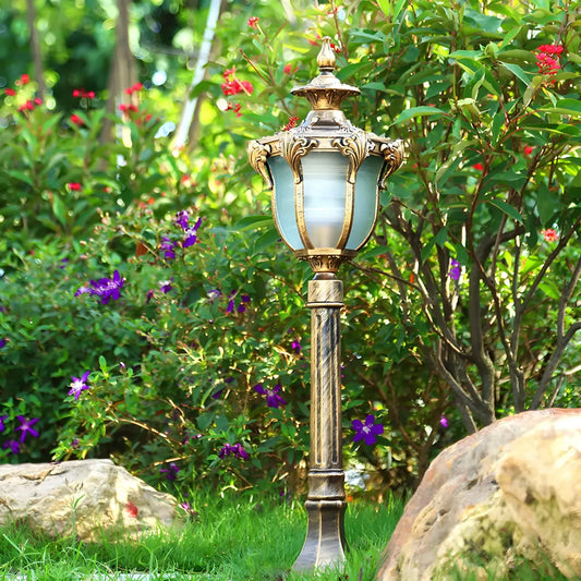 Elegant Traditional Gold Solar LED Bollard Lighting for Garden Pathway