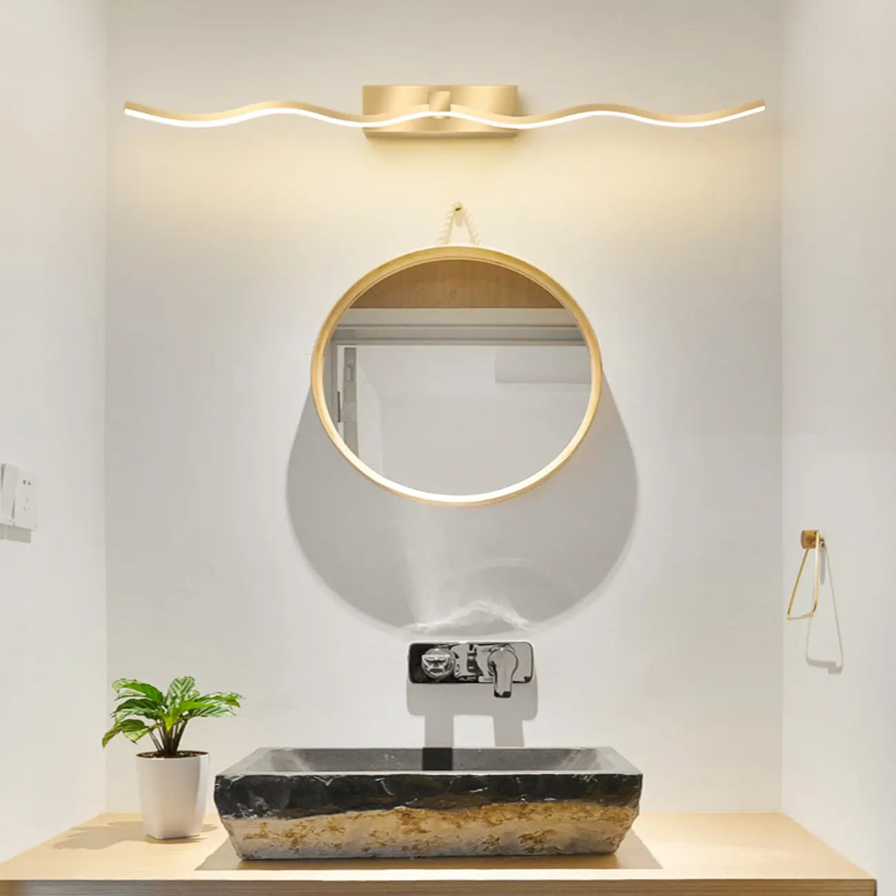 Wall-Mounted Bathroom LED Vanity Light with Silica Gel Shade