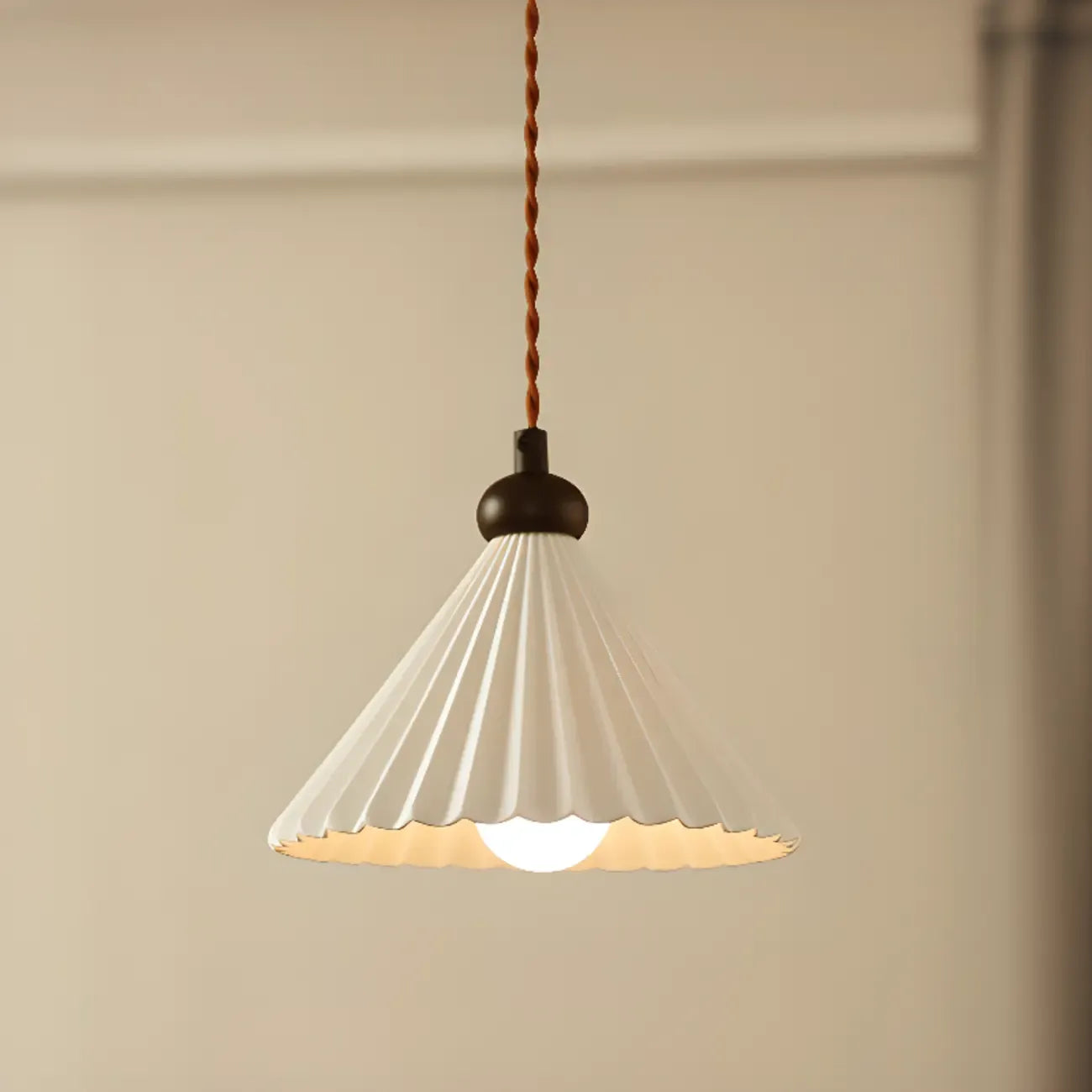 Adjustable Chic Ceramic Cone LED Pendant Light for Indoor