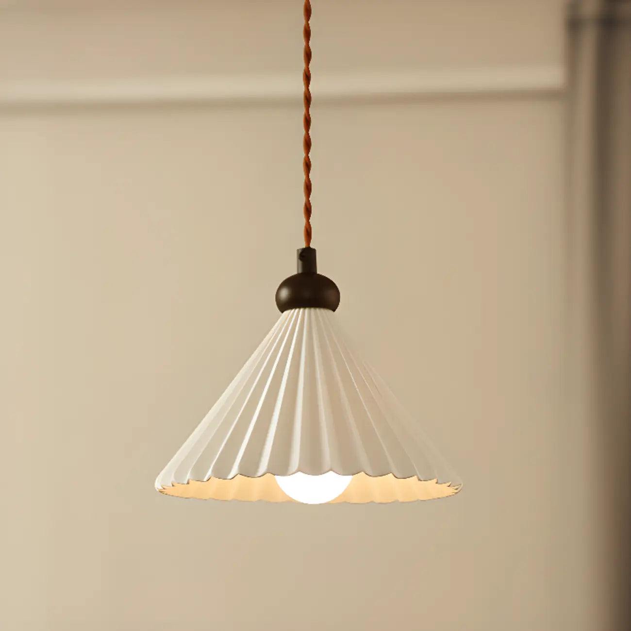 Adjustable Chic Ceramic Cone LED Pendant Light for Indoor