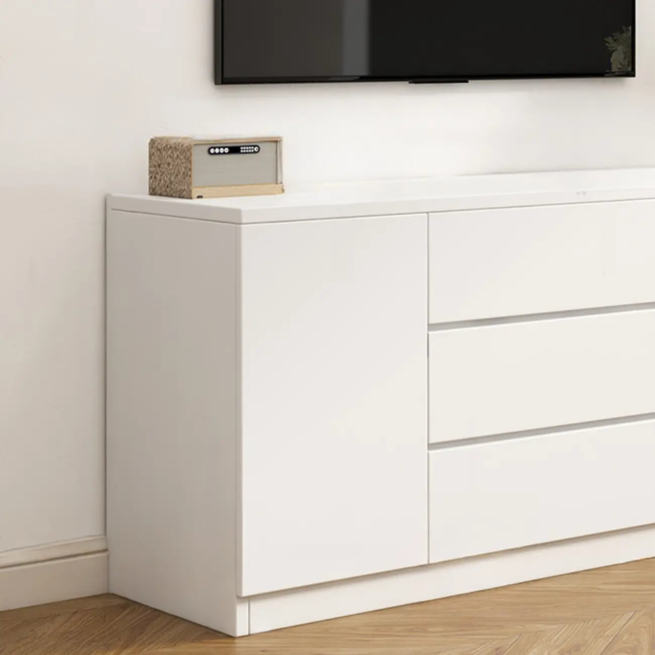 Modern Wooden TV Stand with Shelves and Cabinets