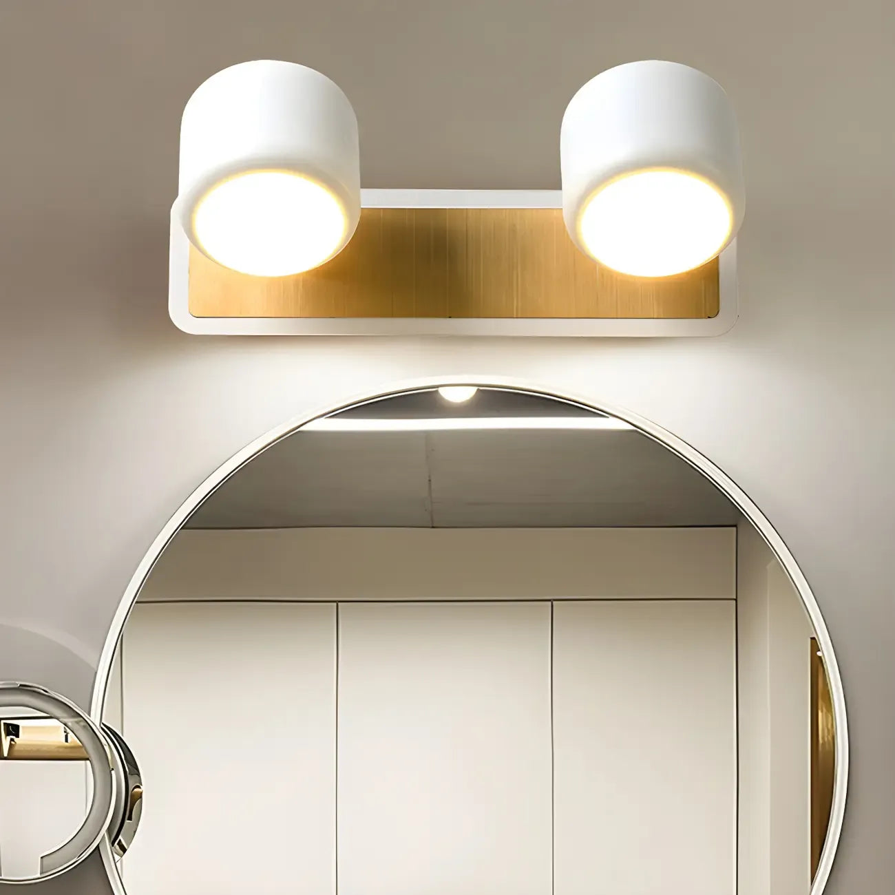 Minimalist Metal Vanity Light with Integrated LED for Bathroom