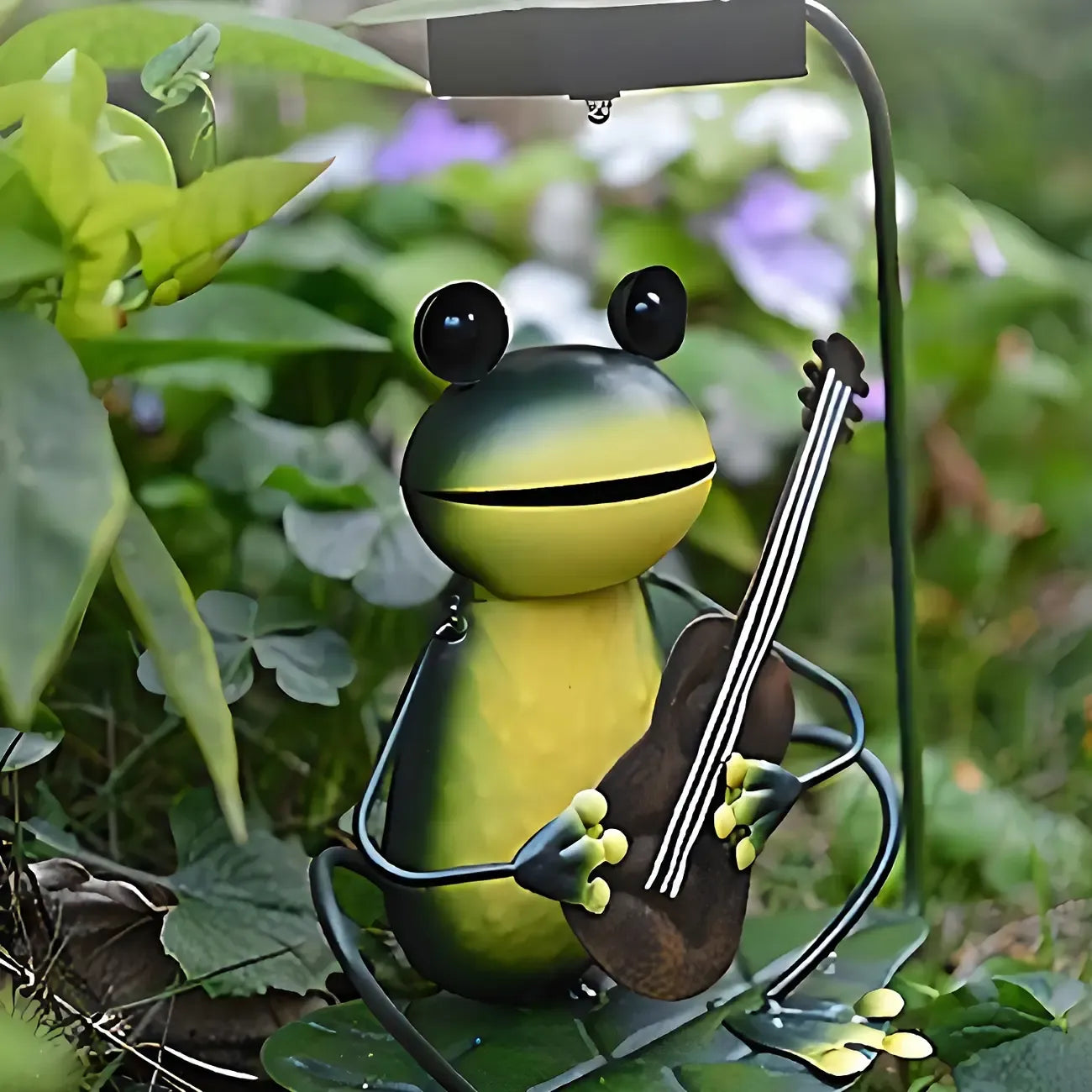 Solar Metal Quirky Frog Musician Landscape Lighting